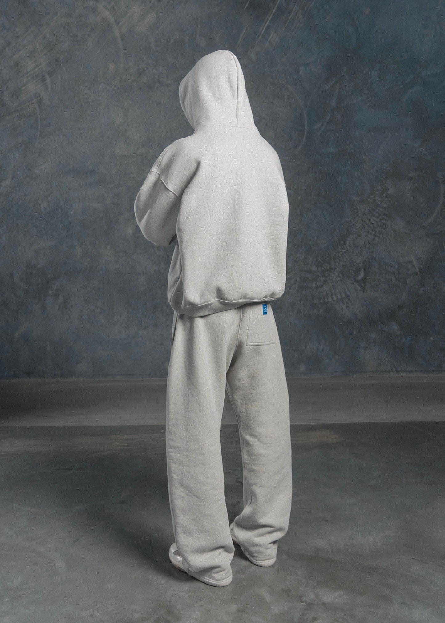 HOODIE - HEATHER GREY